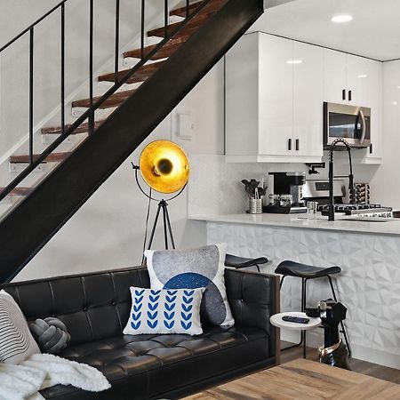 Contemporary Couples Getaway Near Austin Favorites - Loft 21 Lägenhet Exteriör bild