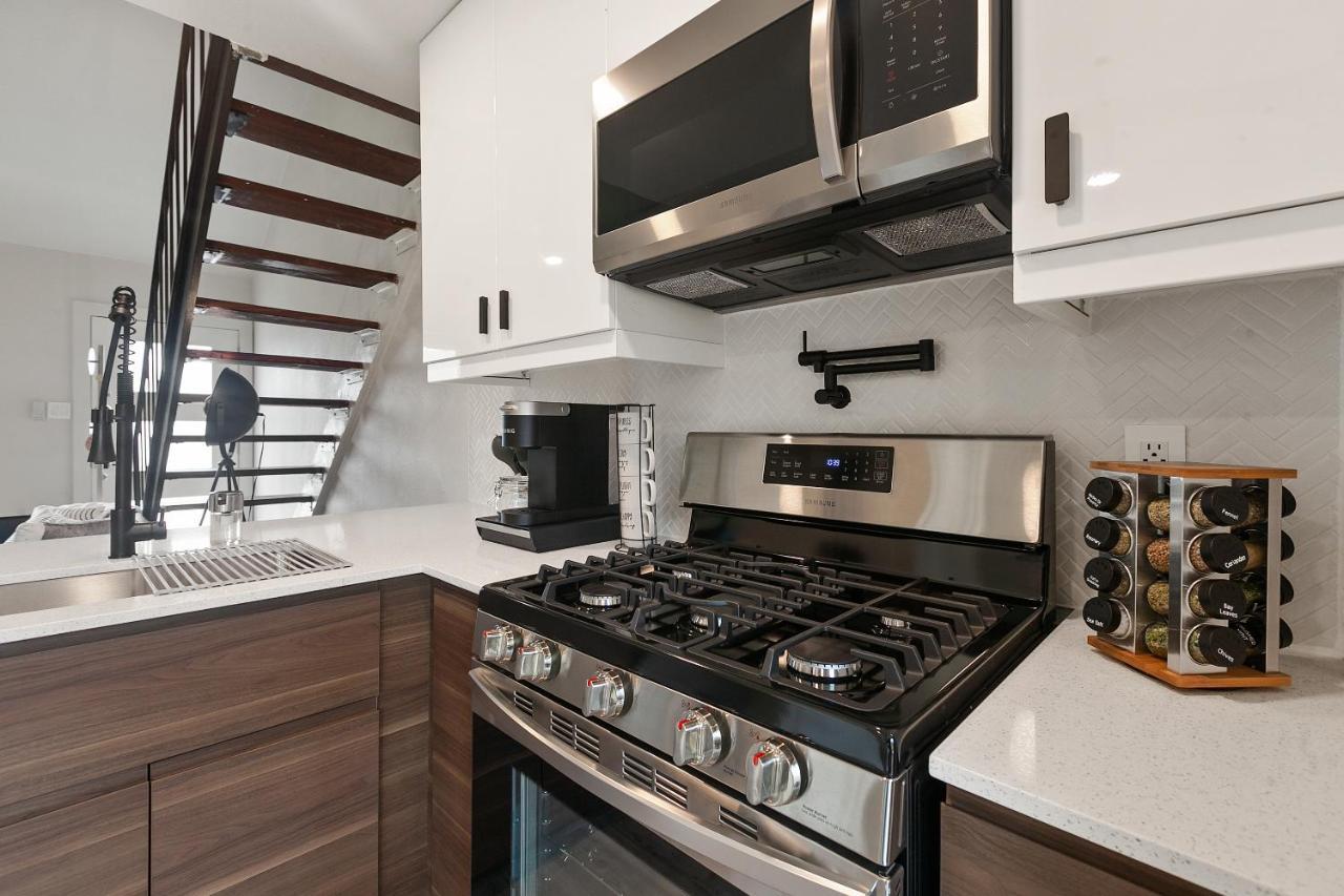 Contemporary Couples Getaway Near Austin Favorites - Loft 21 Lägenhet Exteriör bild