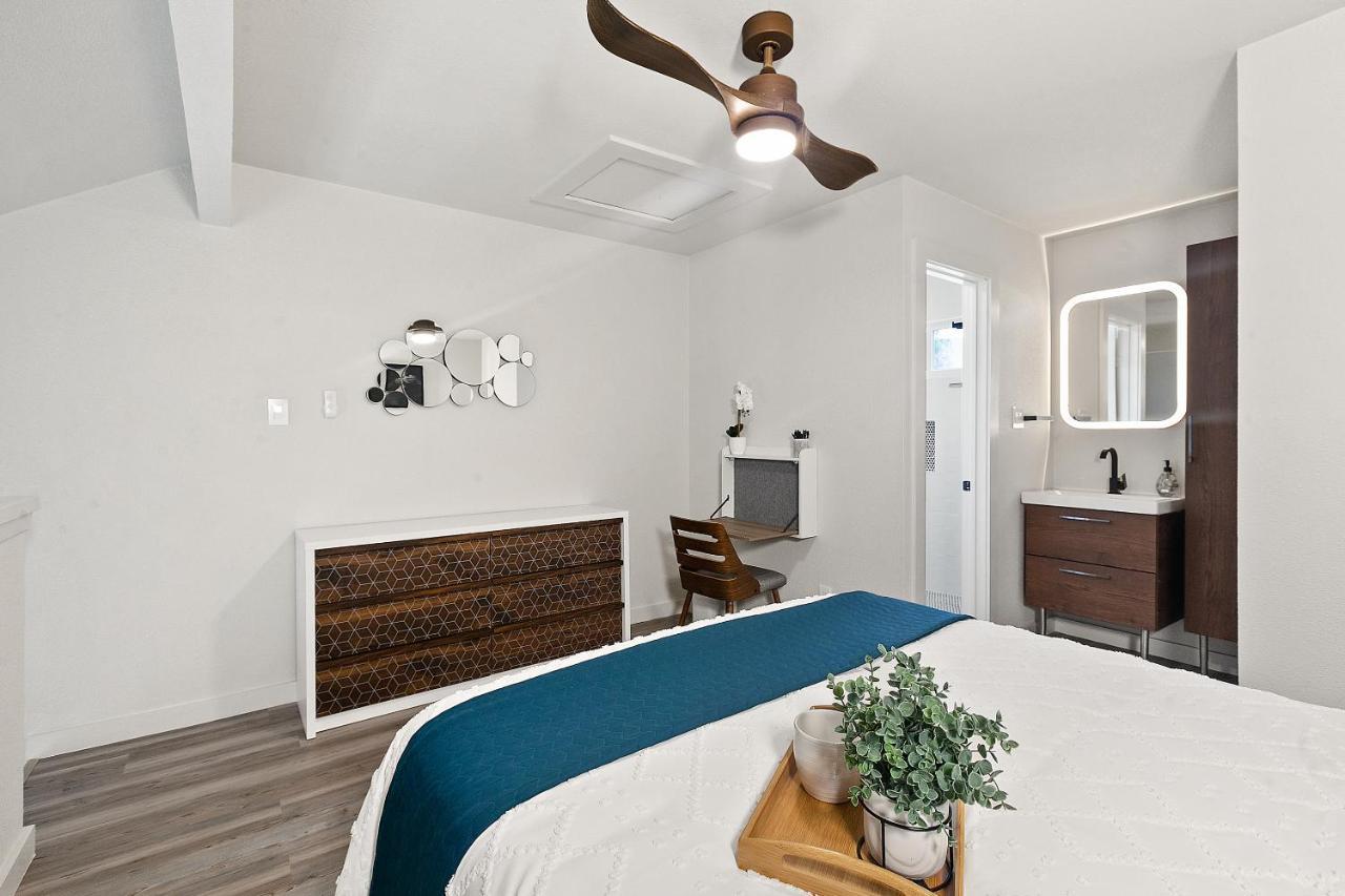 Contemporary Couples Getaway Near Austin Favorites - Loft 21 Lägenhet Exteriör bild